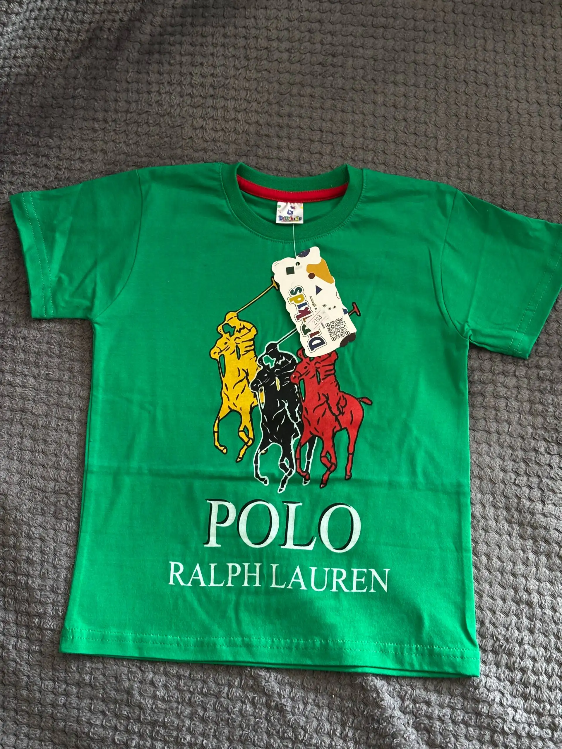 Продам новые футболки для мальчика - Одежда для детей (Товары для детей) в Кондратово