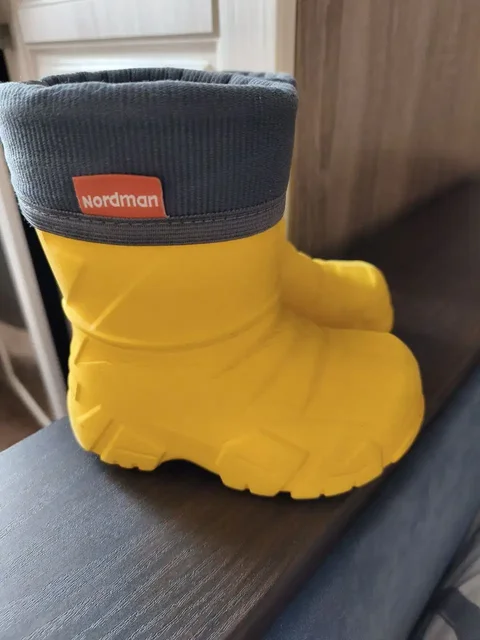 Обувь размер 22-23 - Шорты в Кондратово