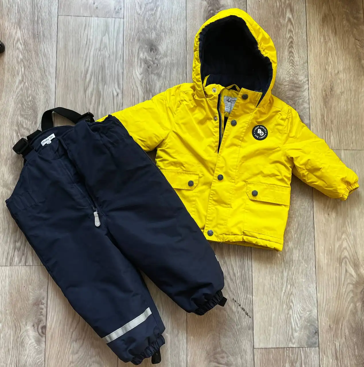 Продам детский демисезонный костюм размер 80 - Одежда (Товары для детей) в Кондратово