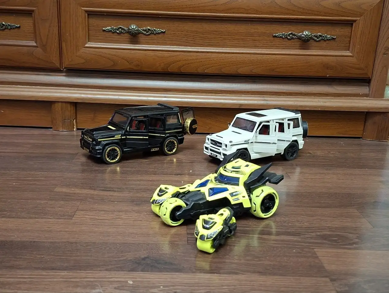 Продажа игрушечных машинок - Игрушки (Хобби и отдых) в Кондратово