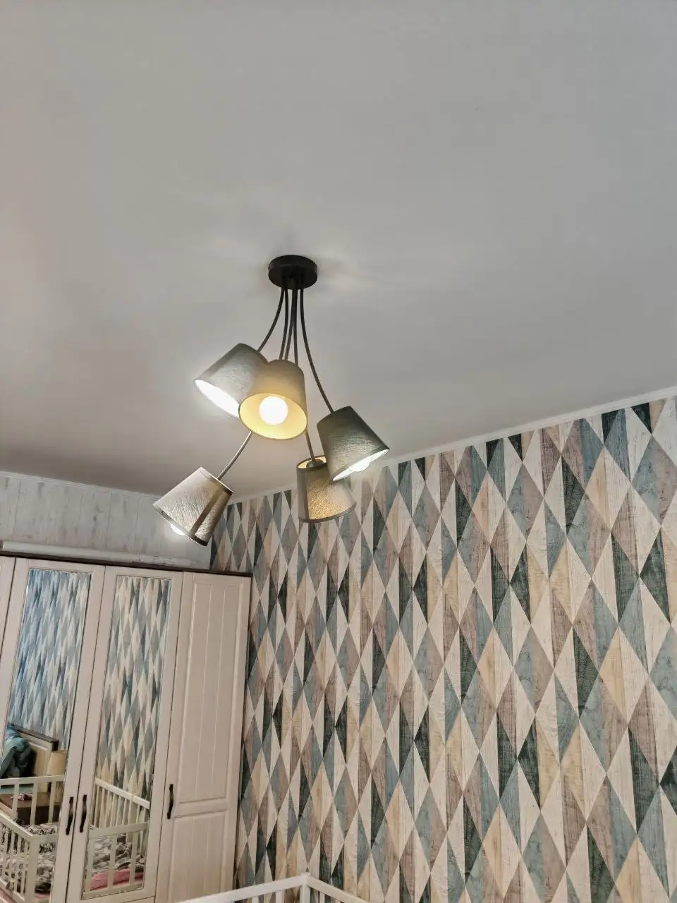 Люстра на 5 ламп с цоколем Е27 - Освещение (Для дома и дачи) в Кондратово