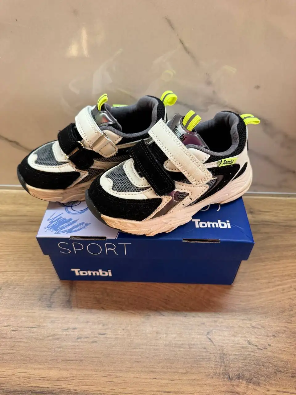 Кроссовки в отличном состоянии, размер 26 - Обувь (Одежда) в Кондратово