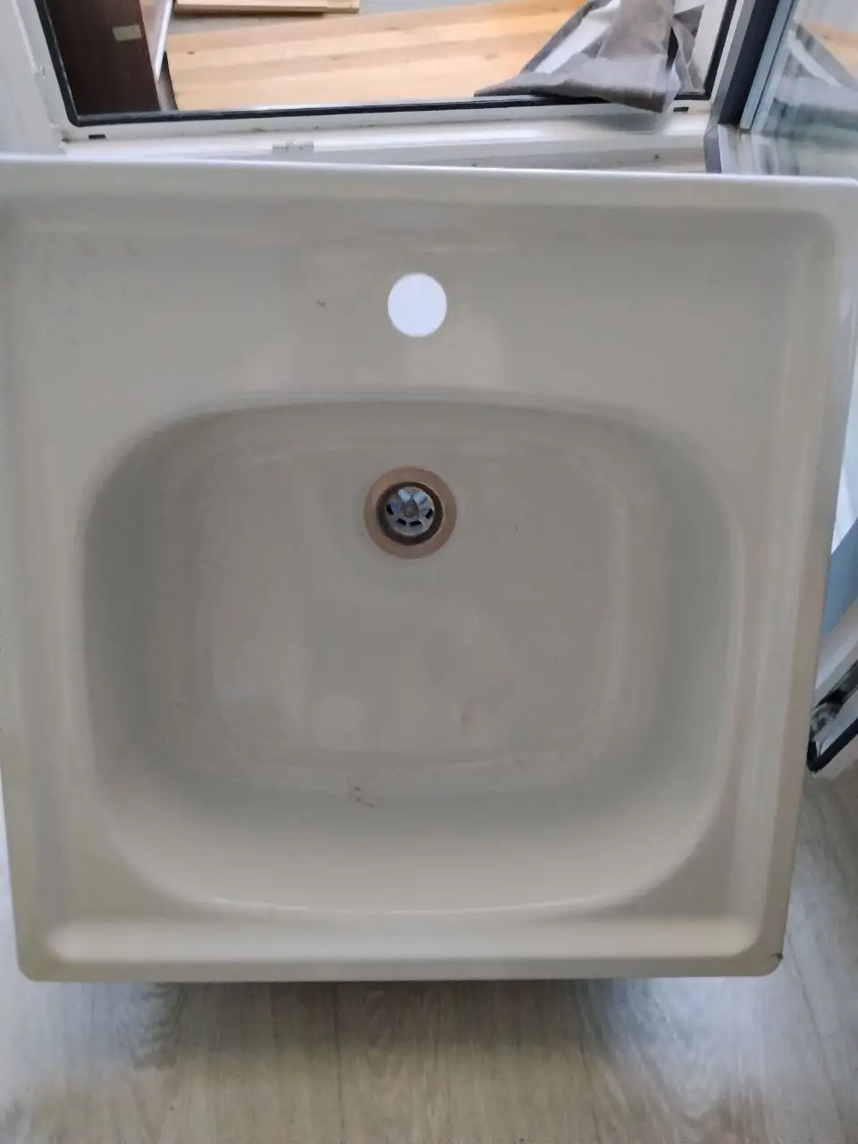 Продам раковину и смеситель новые - Сантехника (Для дома и дачи) в Кондратово