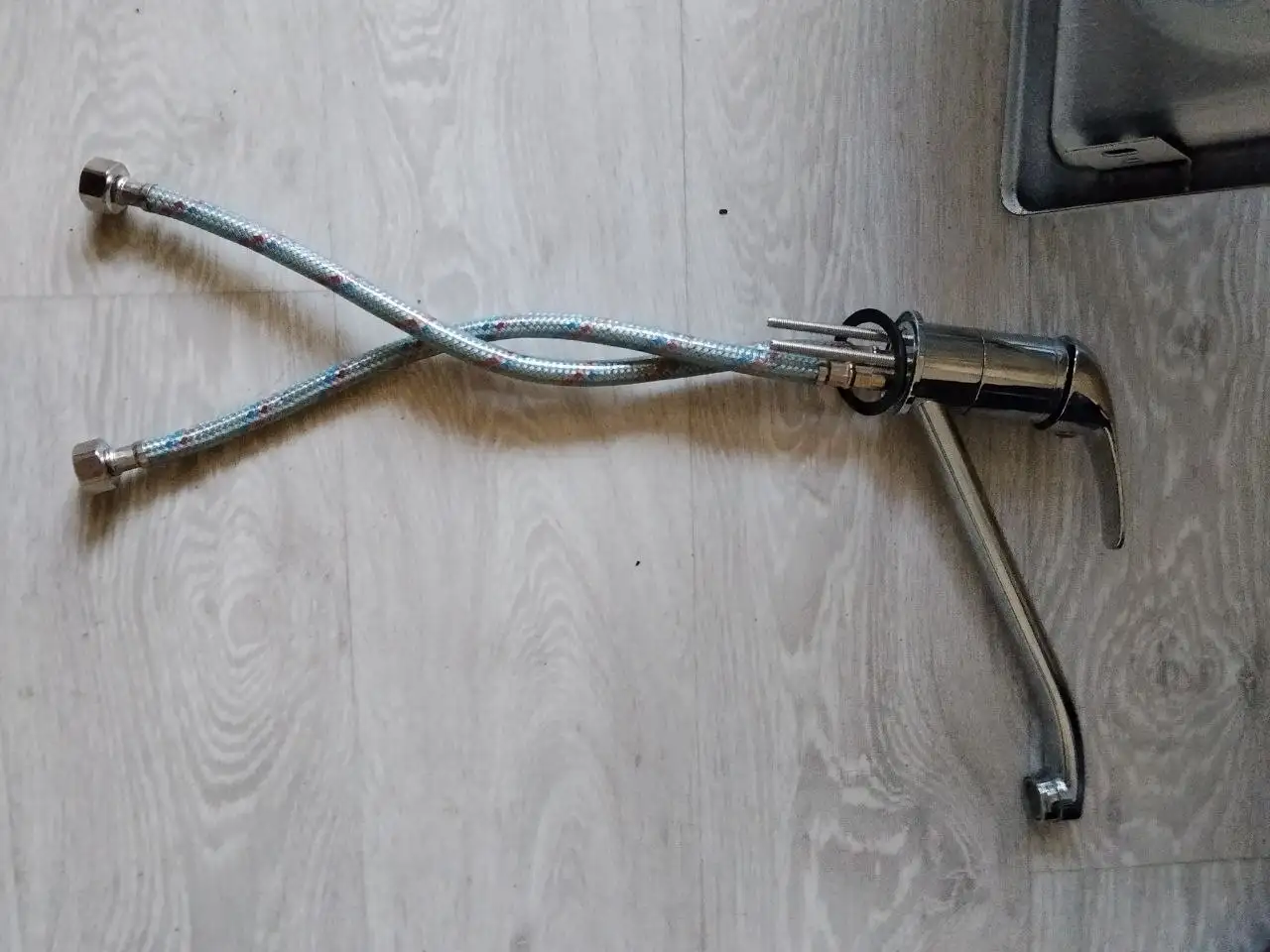 Продам раковину и смеситель новые - Сантехника (Для дома и дачи) в Кондратово