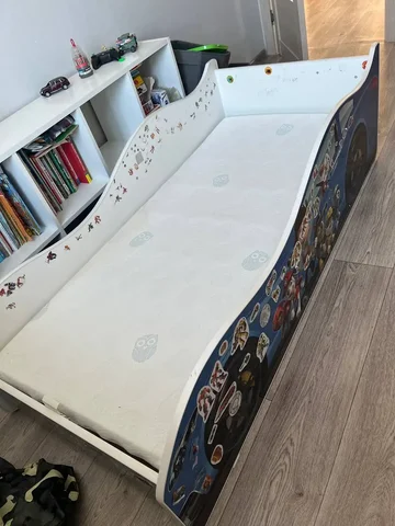 Кровать с матрасом для детей - частное объявление в Кондратово