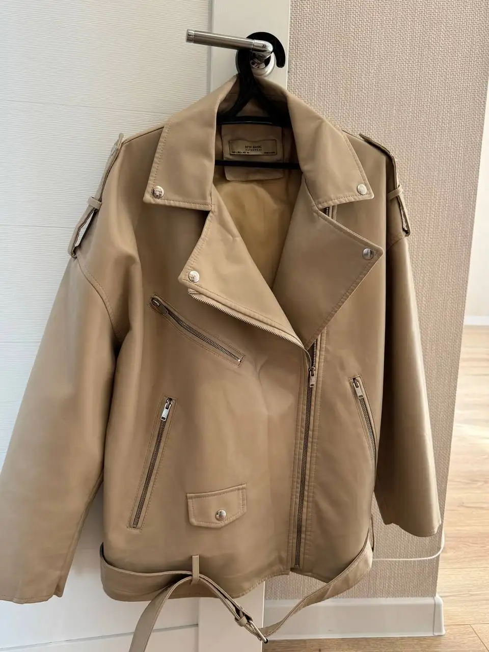 Продажа сумок, куртки, сапог и джинсов - Одежда в Кондратово