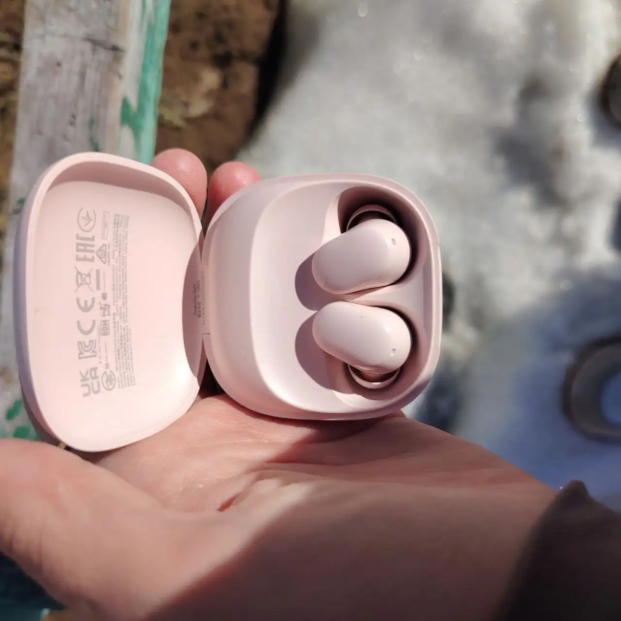 Найдены наушники на площадке - Наушники (Электроника) в Кондратово