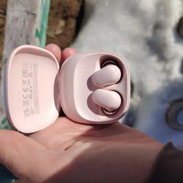 Найдены наушники на площадке - частное объявление в Кондратово