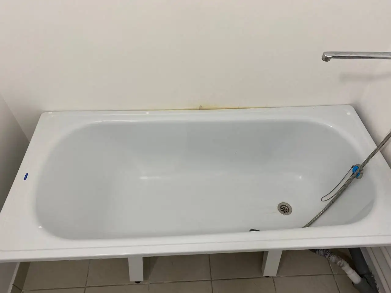 Продажа ванны и зеркала - Сантехника (Для дома и дачи) в Кондратово