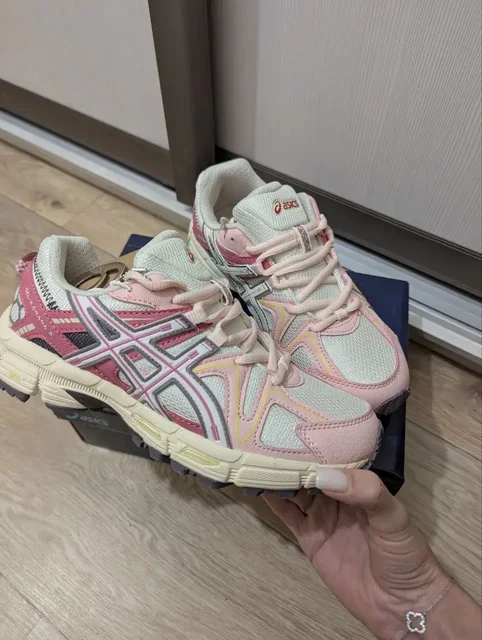 Продам новые кроссовки Asics (качественная копия) - частное объявление в Кондратово