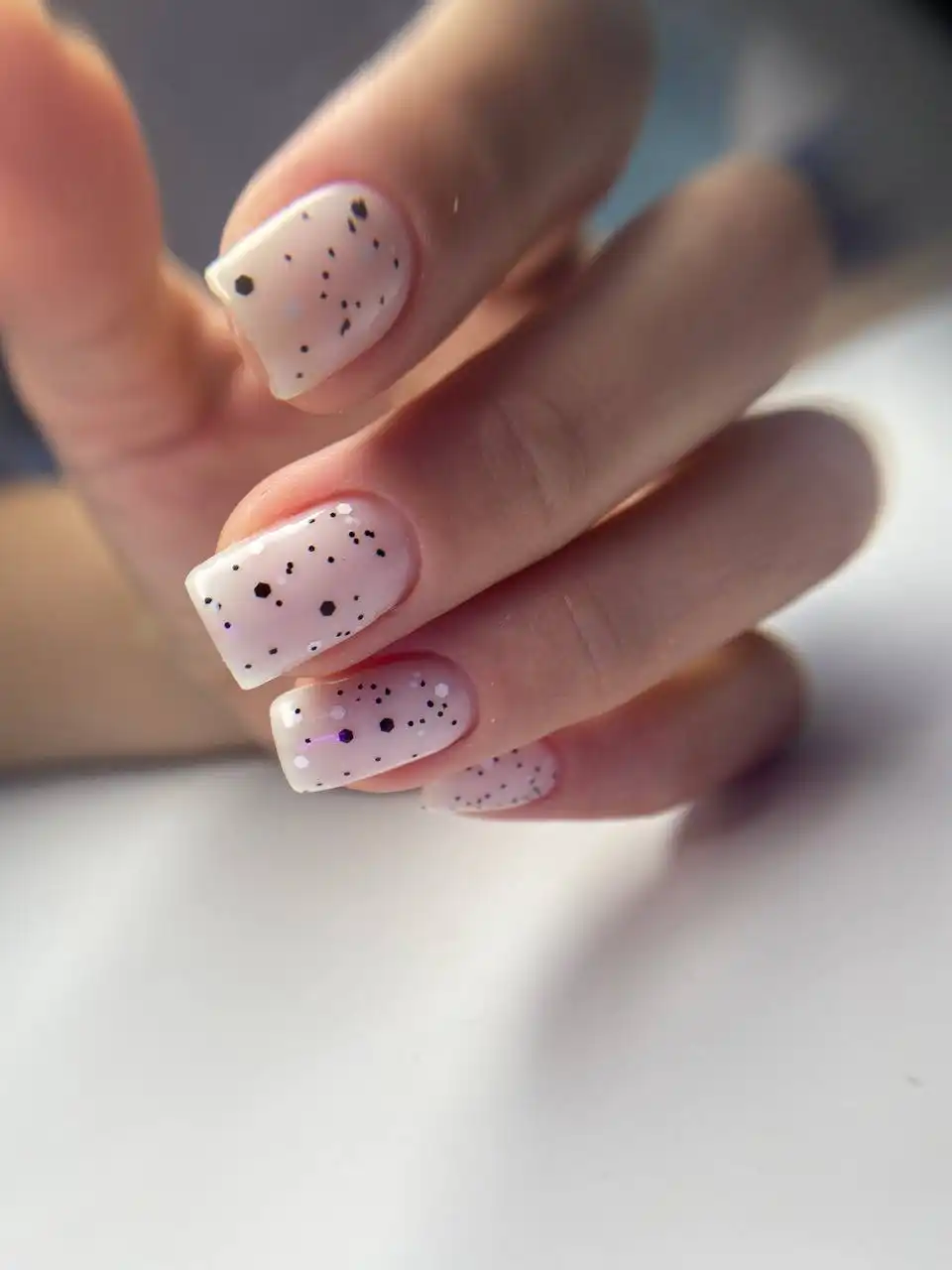 Новогодний маникюр "всё включено" в студии НогтепилЪня