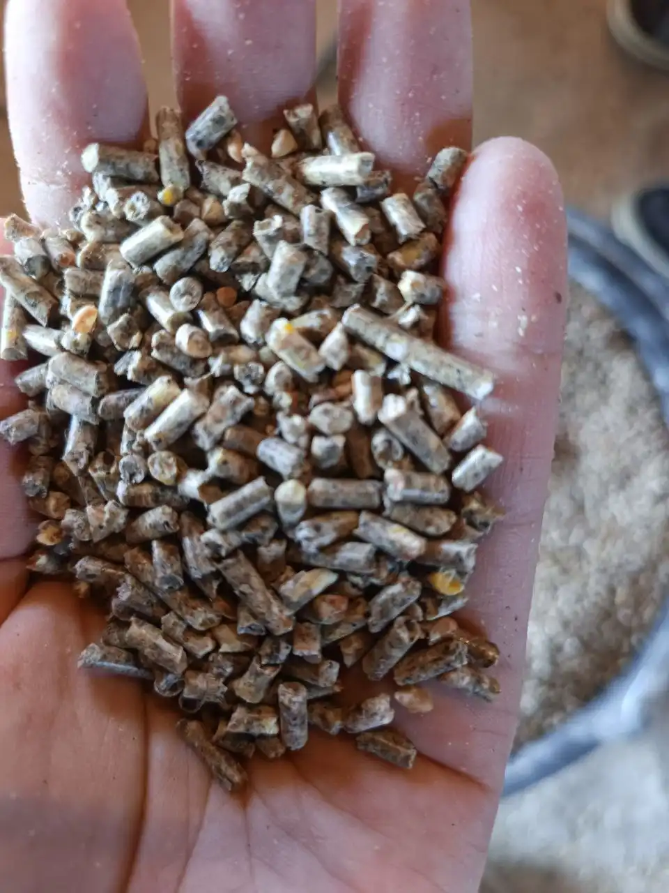 Комбикорм и кормовые добавки от производителя