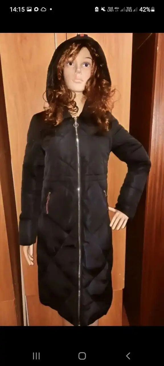 Женский пуховик черный 42-46 размер - Верхняя одежда (Одежда) в Саратов