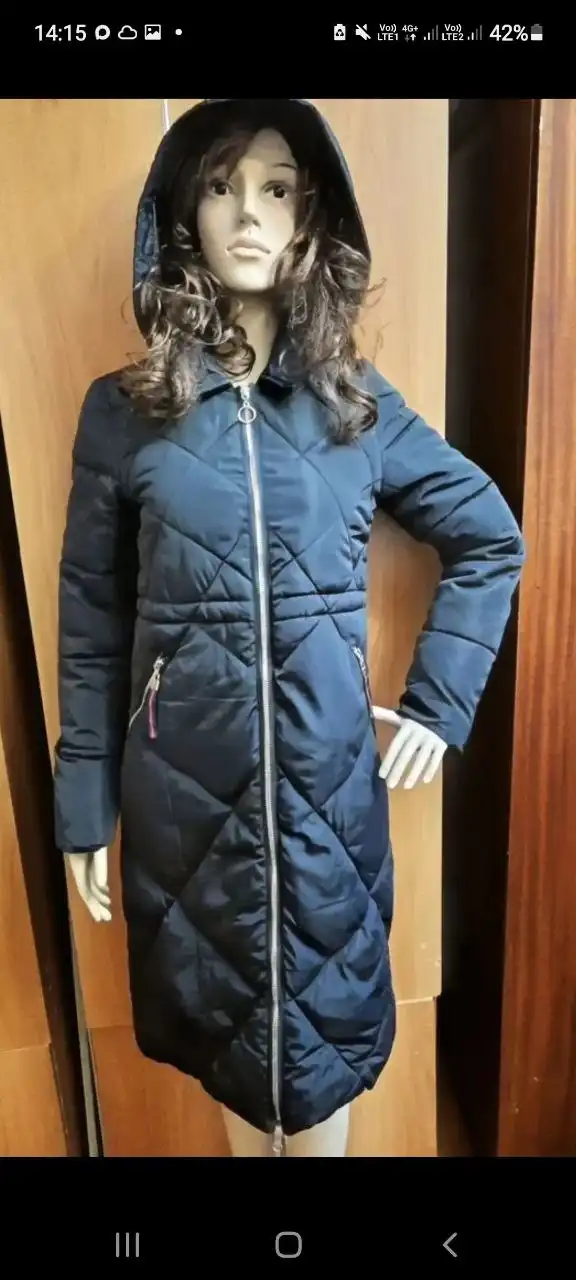 Женский пуховик черный 42-46 размер - Верхняя одежда (Одежда) в Саратов