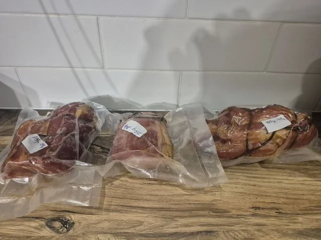 Продажа копченой грудинки и карбонада - Мойка в Саратов