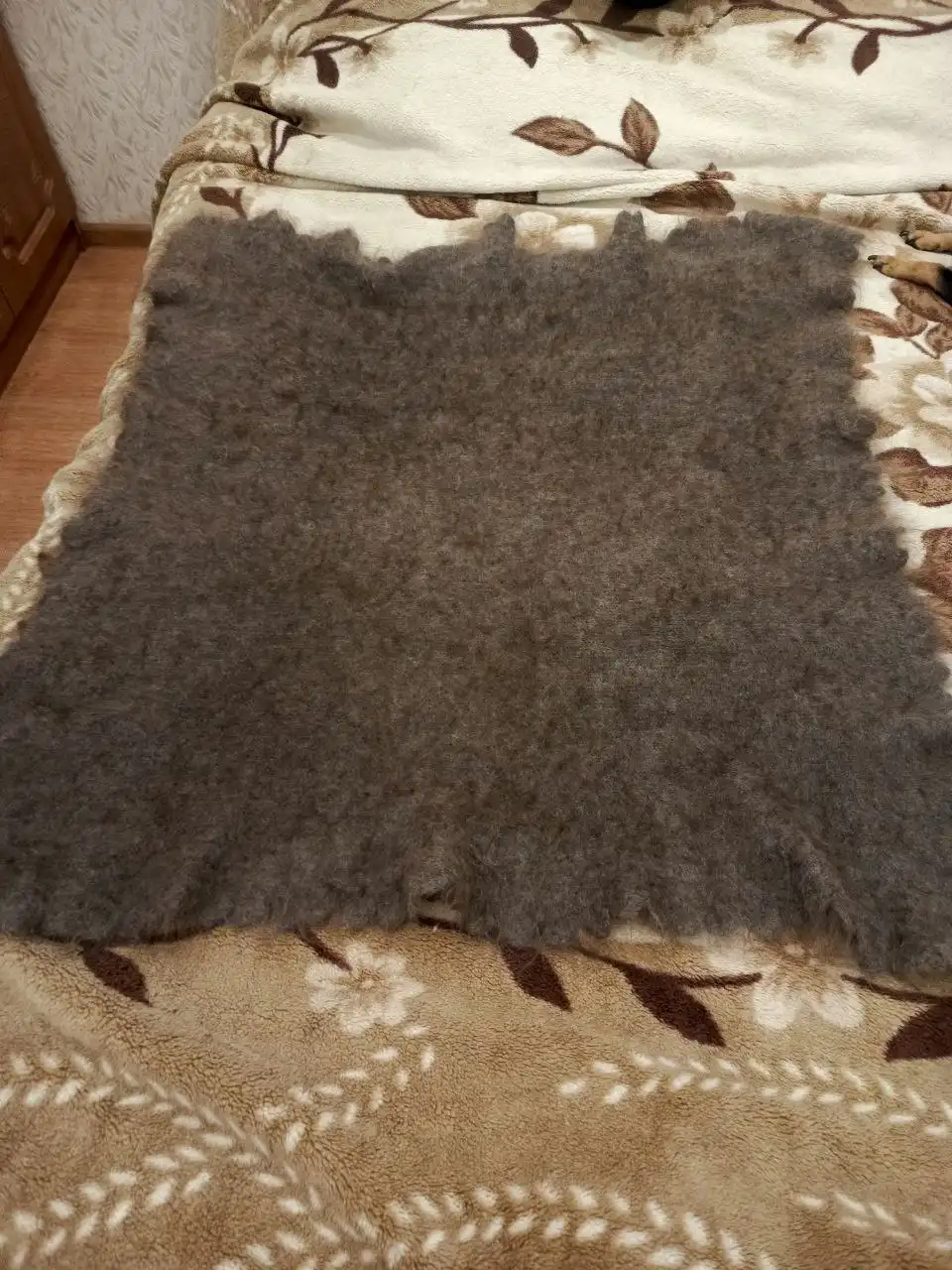 Продажа пуховой шали ручной вязки