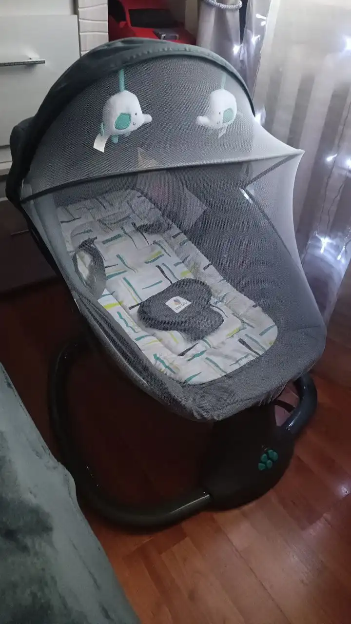 Качели, ходунки, часы, матрас с наматрасниками - Барахолка в Энгельс