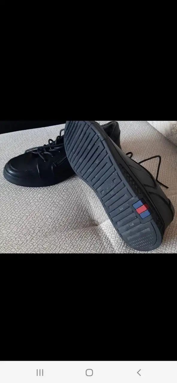 Туфли подростковые р.39 в отличном состоянии - Обувь (Одежда) в Энгельс