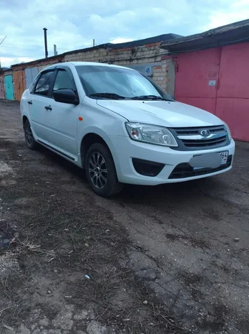 Продам Лада Гранта 2016 года - Прицепы в Энгельс