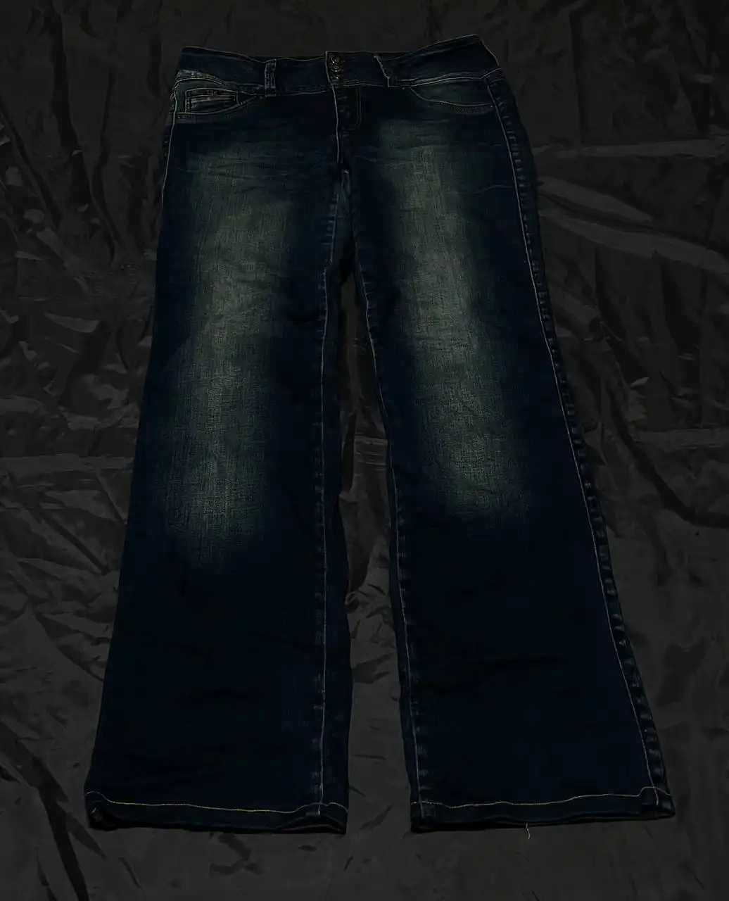 Огромные скидки на наличие - Барахолка в Астрахань