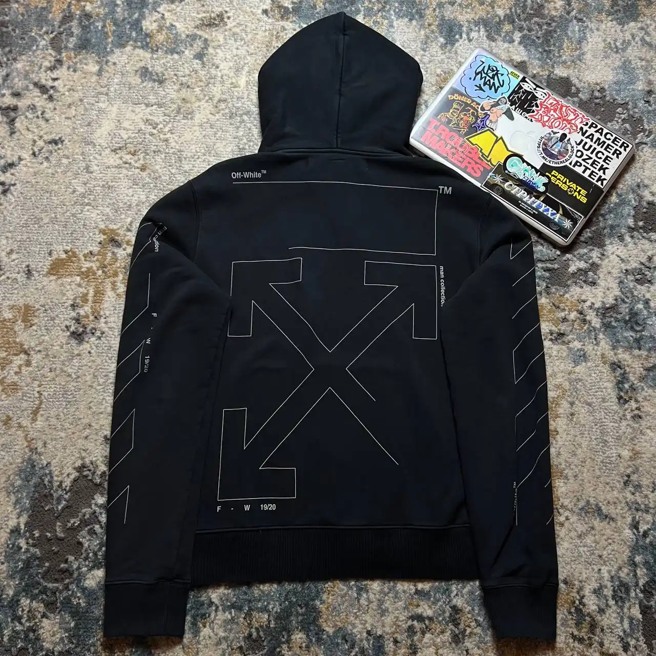 Худи Off White размер M - Верхняя одежда (Одежда) в Москва