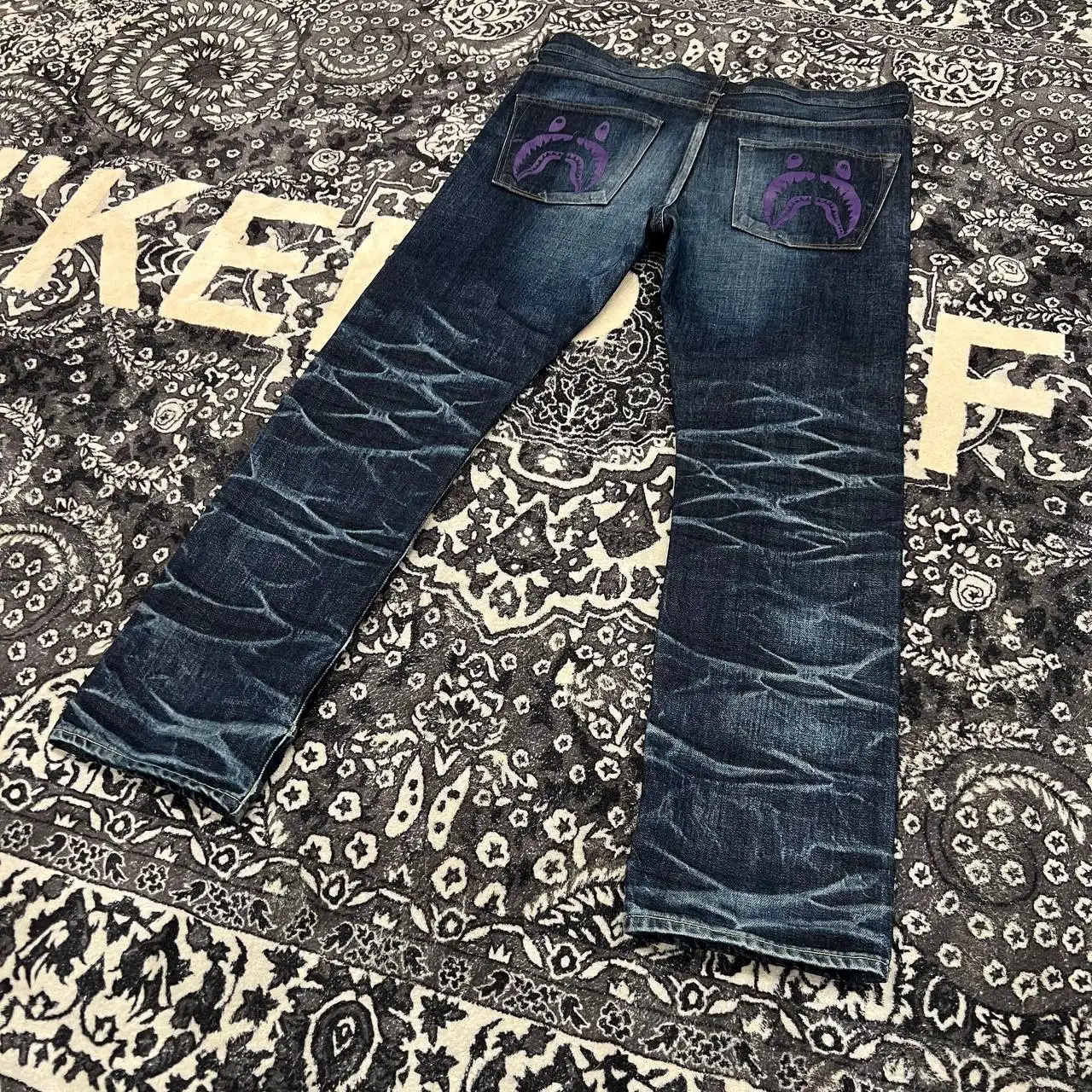 Джинсы Bape размер M - Джинсы (Одежда) в Астрахань