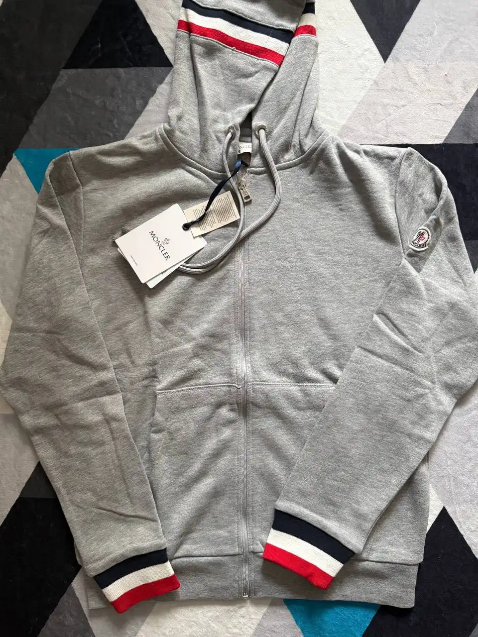 Продажа брендовых худи и свитшотов Fred Perry, KENZO, GAP, Givenchy, MONCLER, BOSS - Одежда в Астрахань