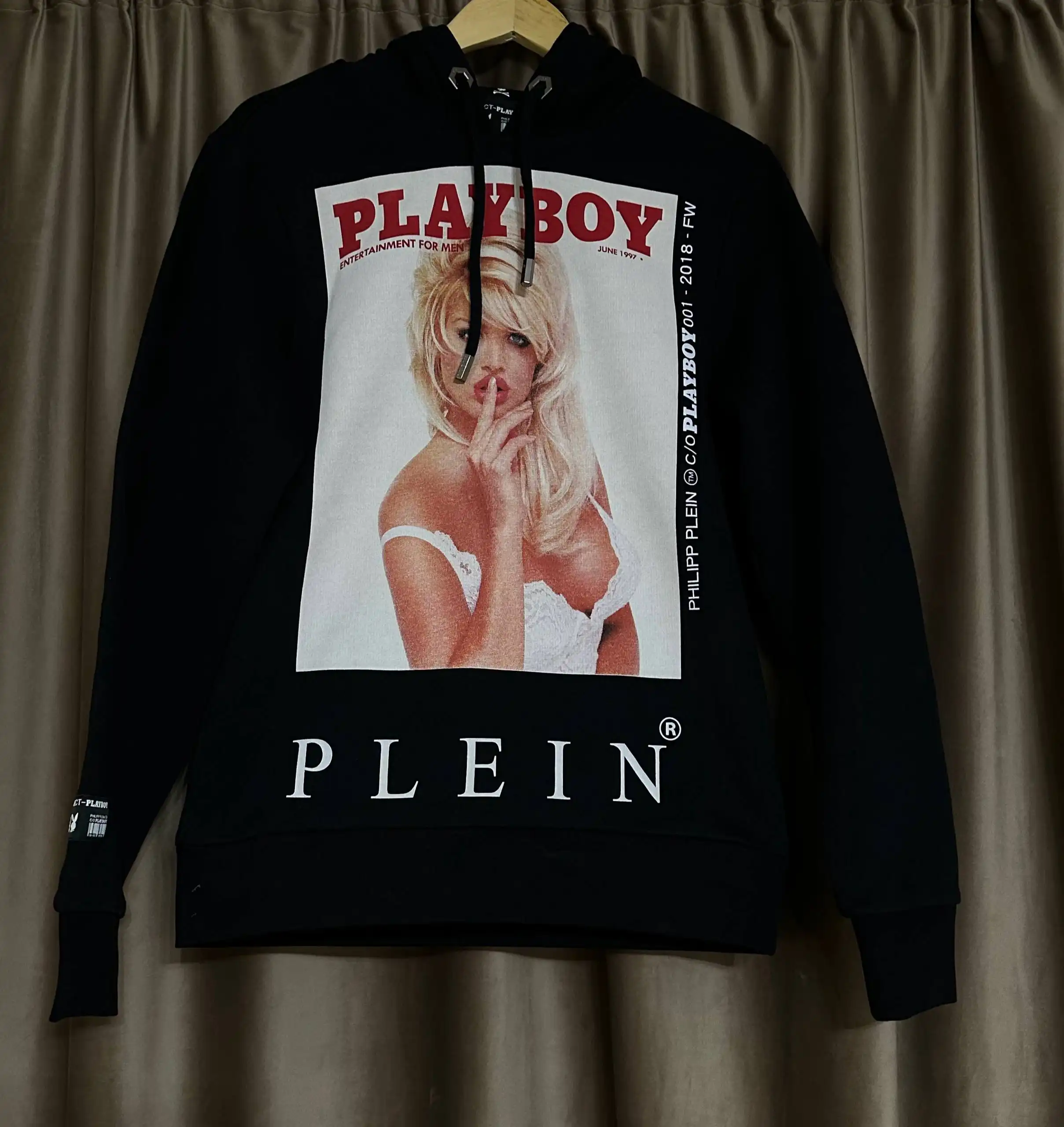 Hoodie Philipp Plein размер S новое состояние - Верхняя одежда (Одежда) в Астрахань