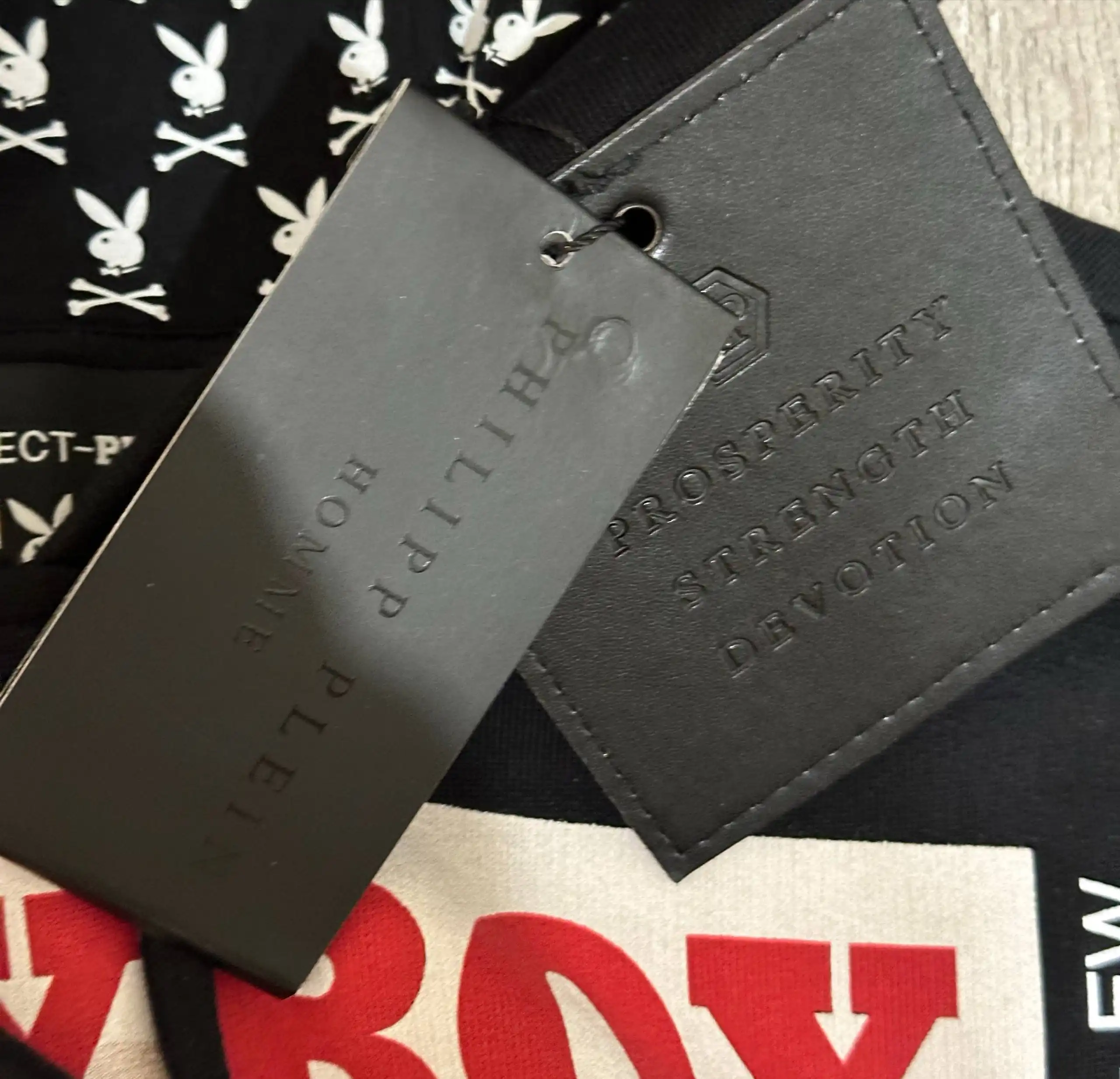 Hoodie Philipp Plein размер S новое состояние - Верхняя одежда (Одежда) в Астрахань