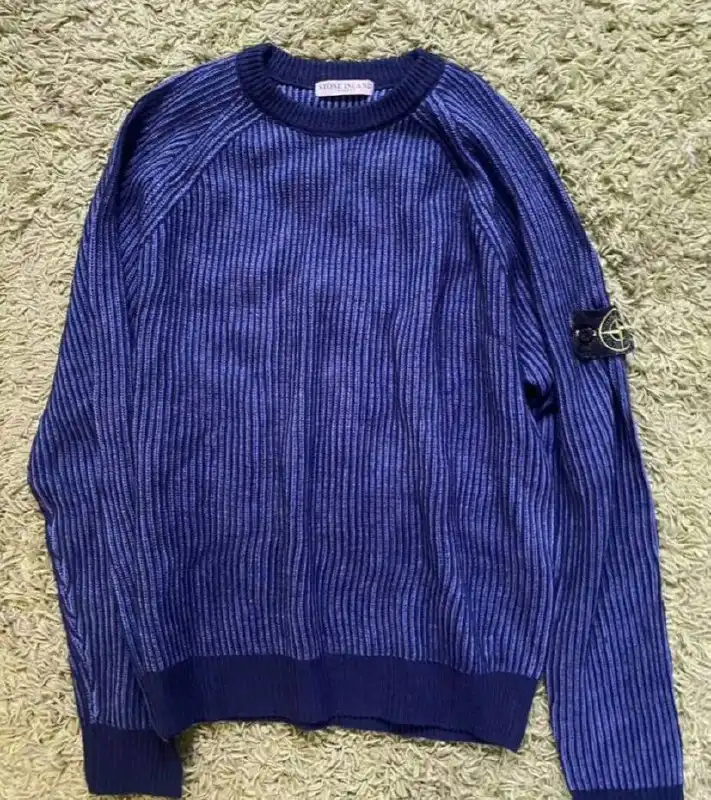 Продажа брендовой одежды и аксессуаров - Верхняя одежда (Одежда) в Астрахань