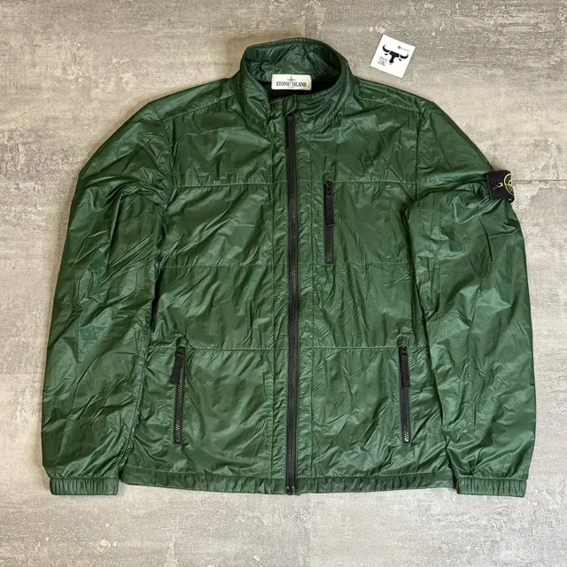 Куртка MICRO RIP STOP 7 DEN / QUILTED Stone Island - частное объявление в Астрахань