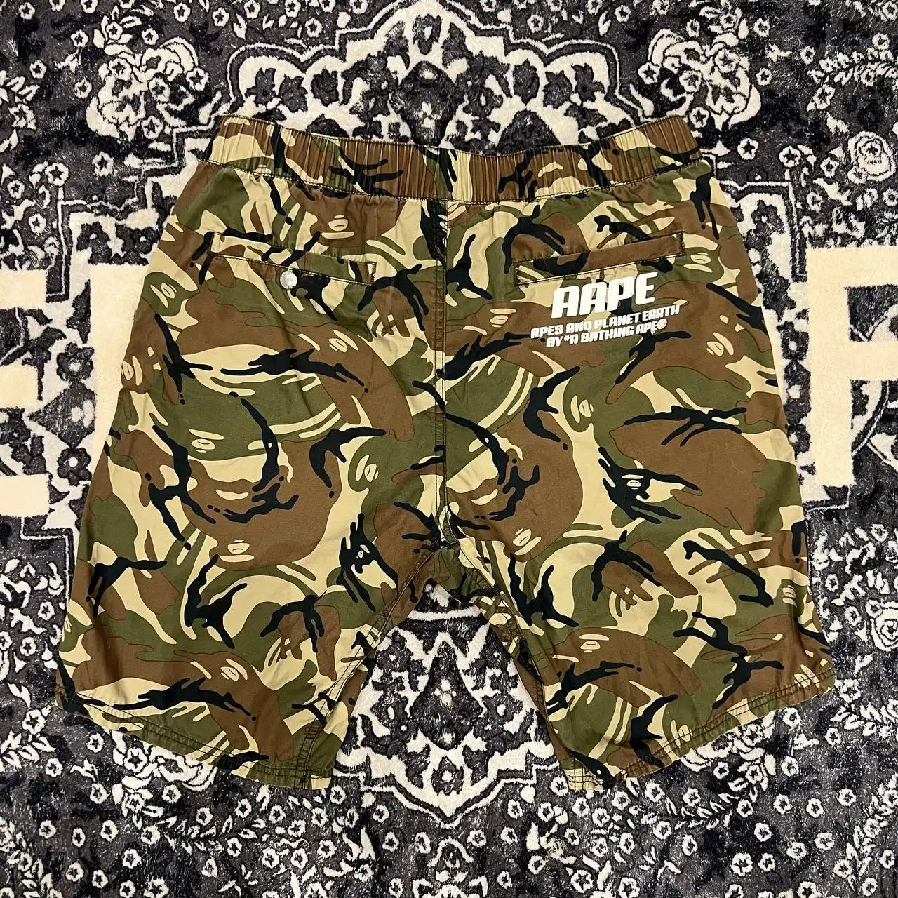 Шорты AAPE размер M в хорошем состоянии - Шорты (Одежда) в Астрахань