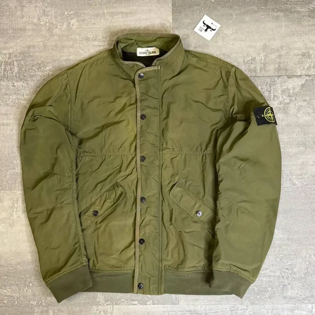 Бомбер MICRO REPS Stone Island - частное объявление в Астрахань