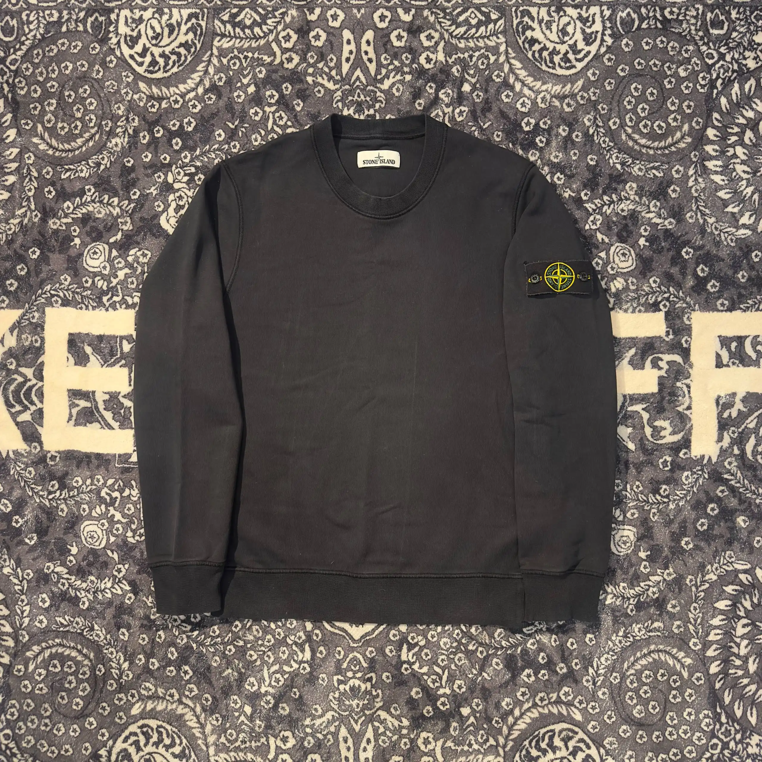 Свитшот Stone Island размер M - Верхняя одежда (Одежда) в Астрахань