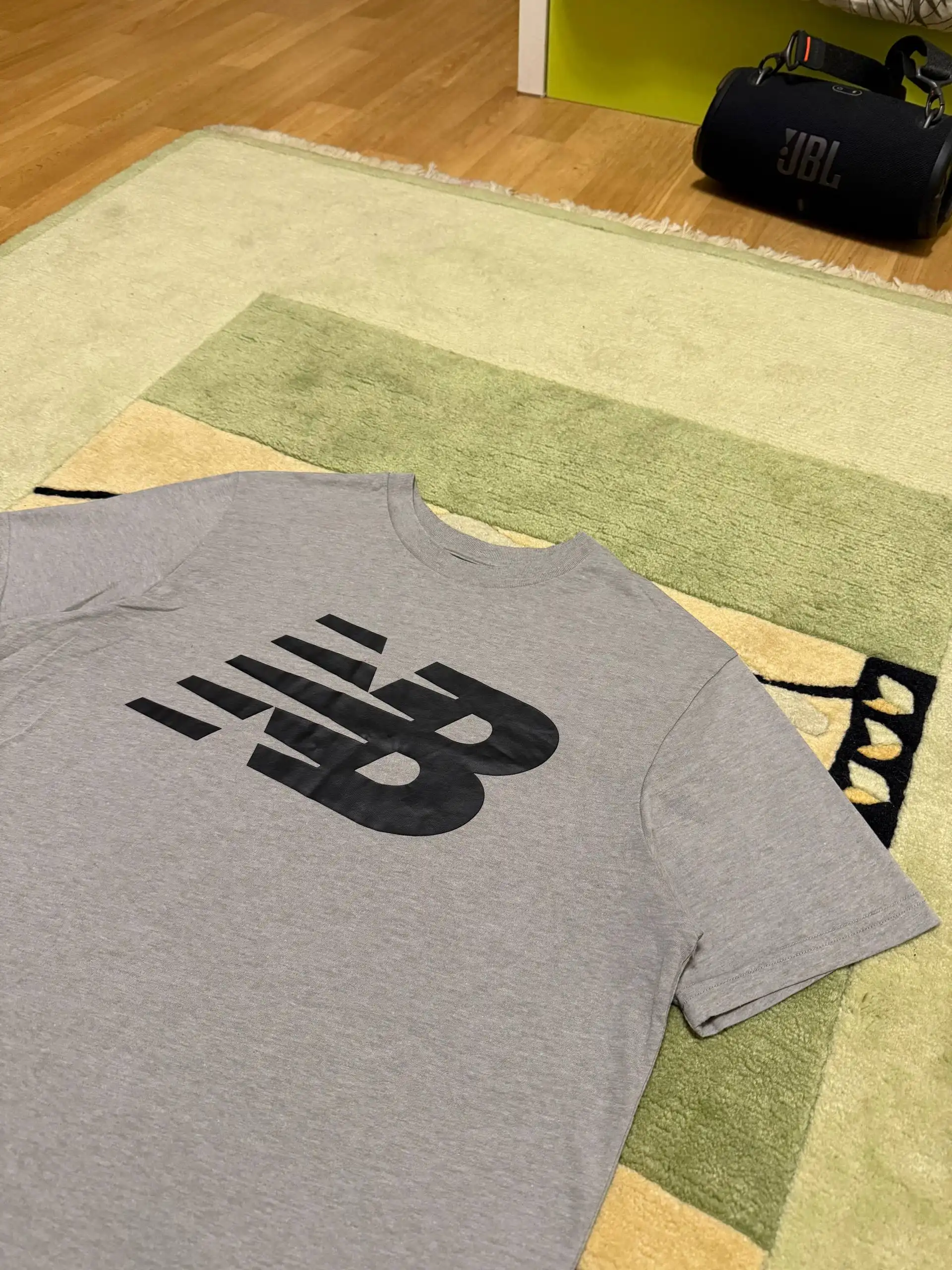 Спортивная футболка New Balance M - Спортивная одежда (Одежда) в Астрахань