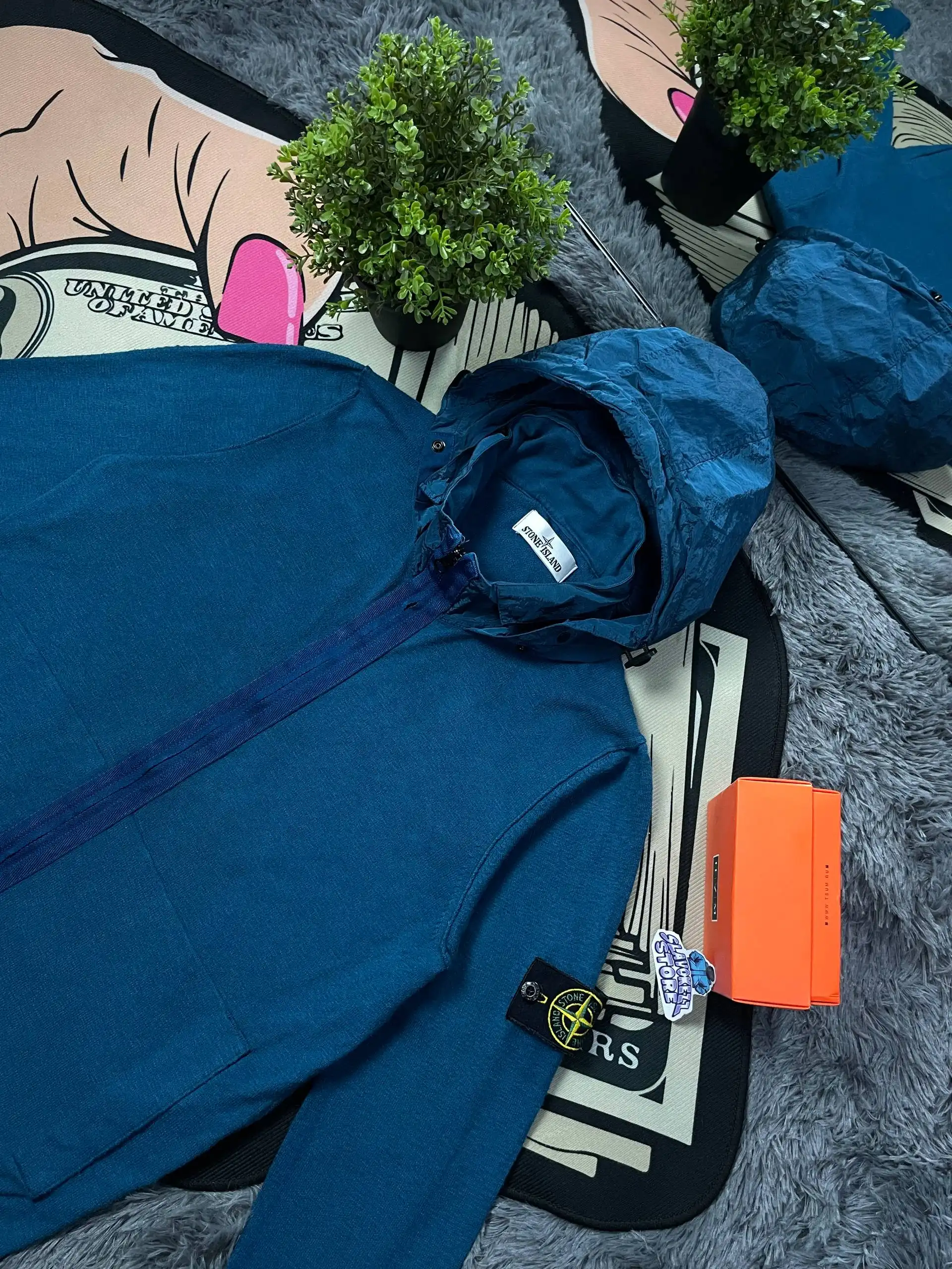 Зип-худи Stone Island размер M - Верхняя одежда (Одежда) в Астрахань