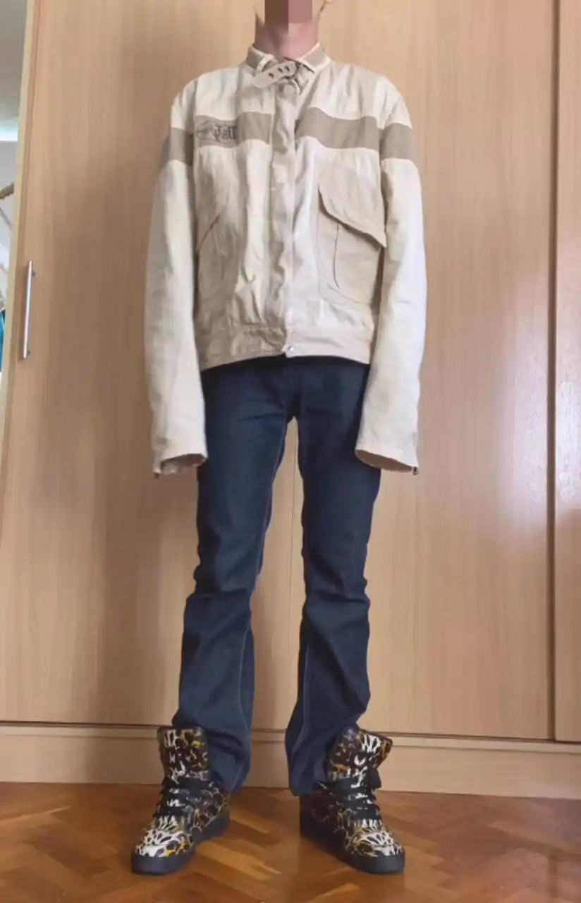 Продажа клешей - Одежда в Астрахань