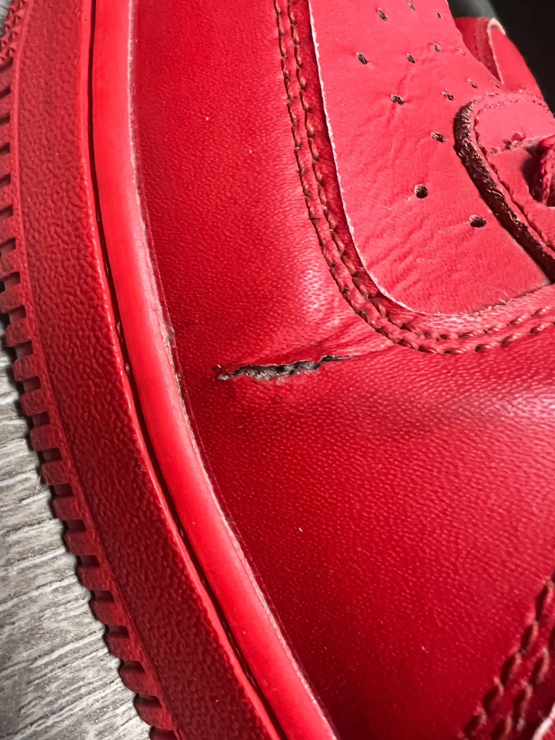 Nike Air Force 1 Triple Red - Обувь (Одежда) в Астрахань