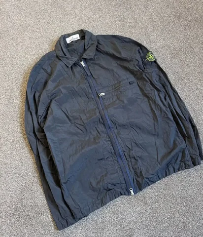 Куртка Stone Island тёмно-синяя, размер М - Б/у одежда в Астрахань