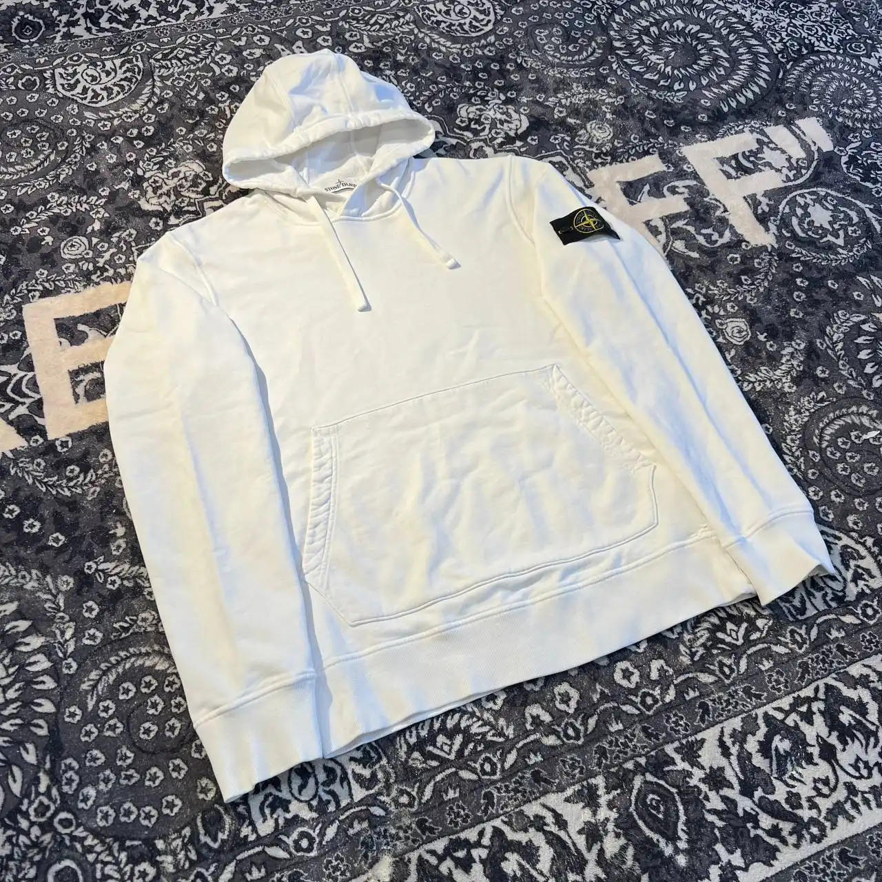 Худи Stone Island размер L в хорошем состоянии - Верхняя одежда (Одежда) в Астрахань