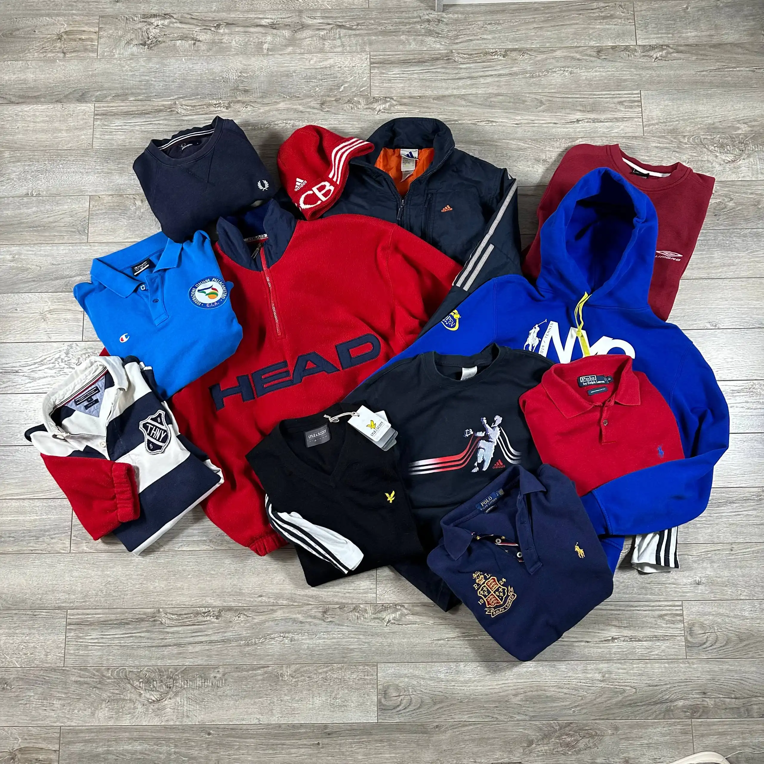 Аукцион секретных боксов с одеждой брендов - Барахолка в Астрахань