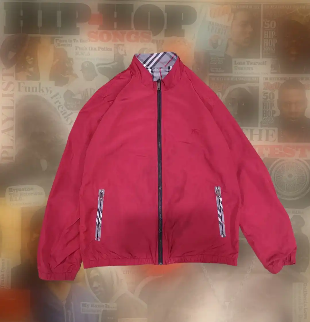 Продажа винтажной одежды: бомбер, свитера, свитшот, олимпийка, обувь - Верхняя одежда (Одежда) в Астрахань