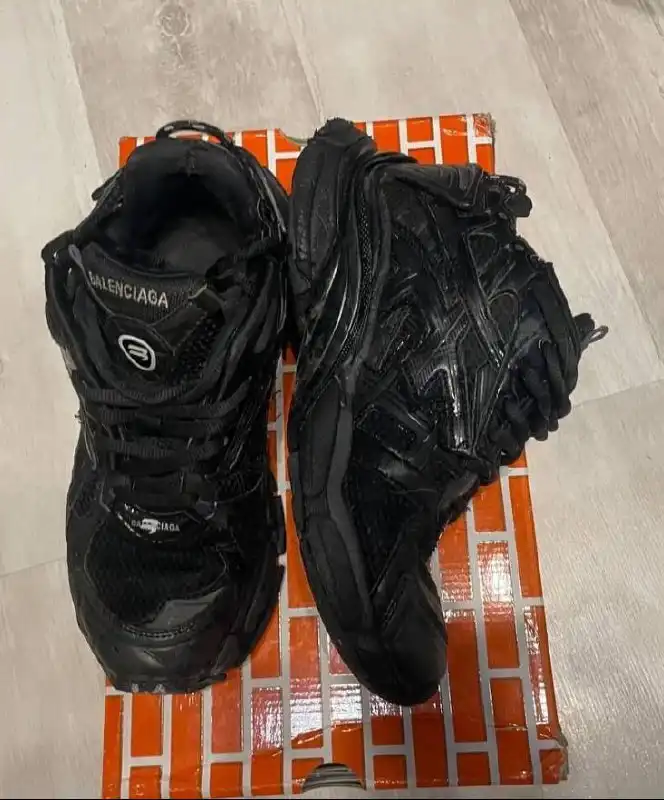 Продажа брендовой одежды: AAPE, Nike x Alyx, BAPE, Balenciaga и другие - Верхняя одежда (Одежда) в Астрахань