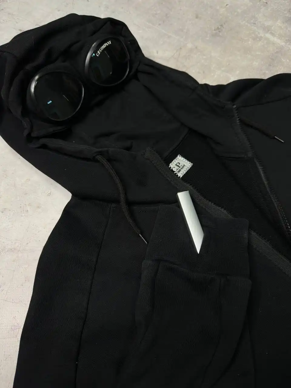 Продажа брендовой одежды: AAPE, Nike x Alyx, BAPE, Balenciaga и другие - Верхняя одежда (Одежда) в Астрахань