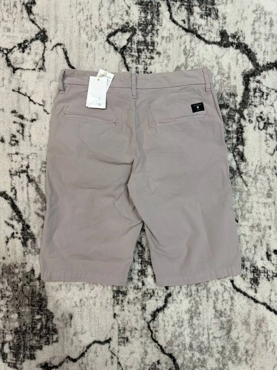 Шорты Guess размер M новое с бирками - Шорты (Одежда) в Астрахань