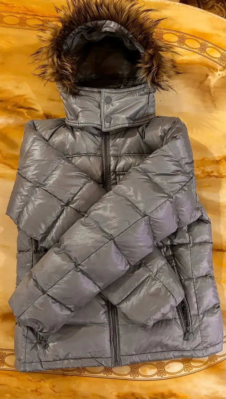Пуховик Uniqlo размер S - Верхняя одежда (Одежда) в Москва