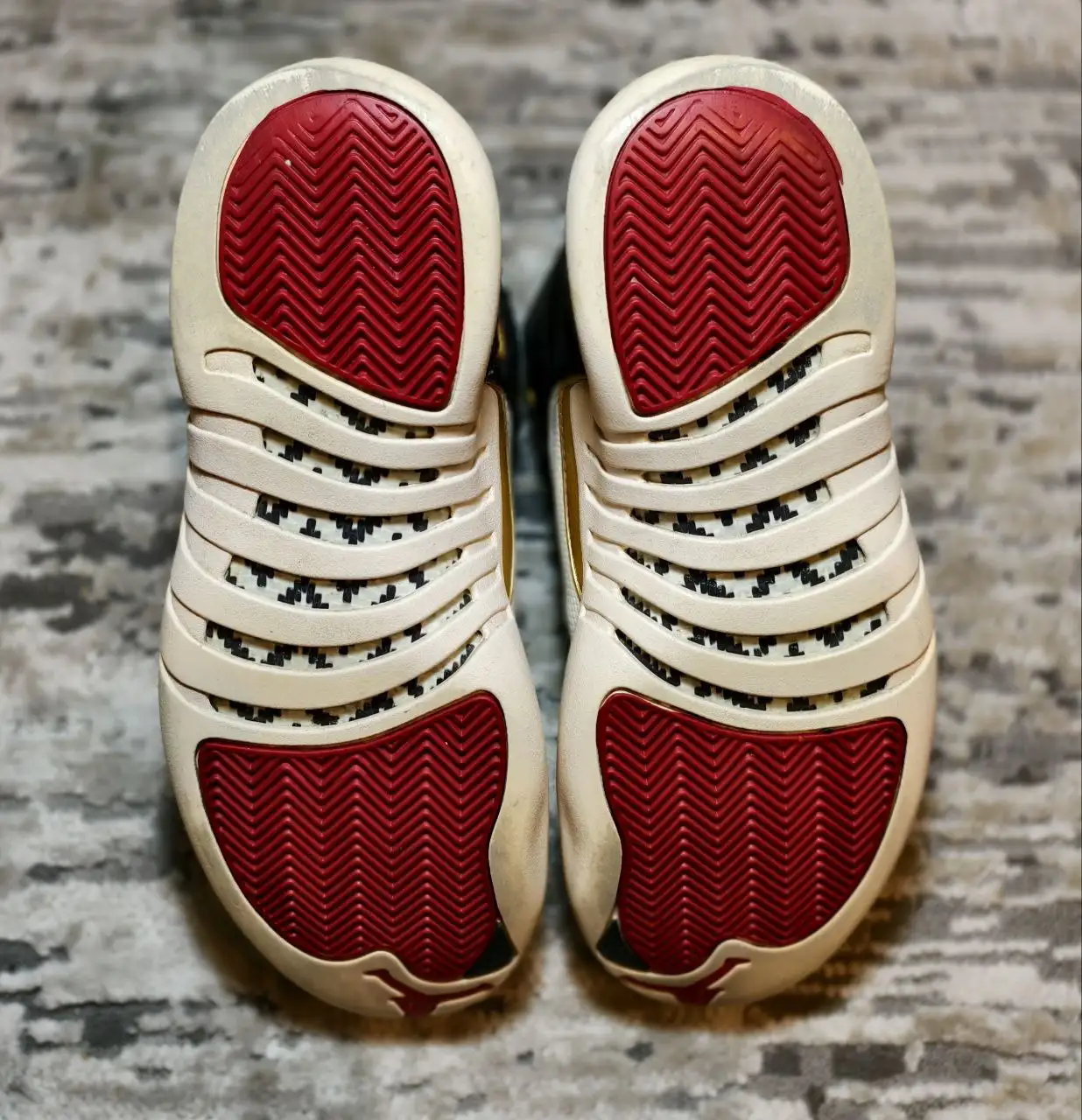 Аукцион кроссовок размер 42.5 (27см) в хорошем состоянии - Обувь (Одежда) в Астрахань