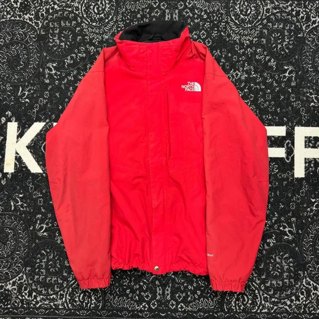 Ветровка The North Face размер L - частное объявление в Астрахань