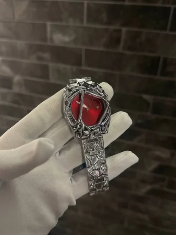 Часы Alabaster в красном и белом цвете - частное объявление в Астрахань