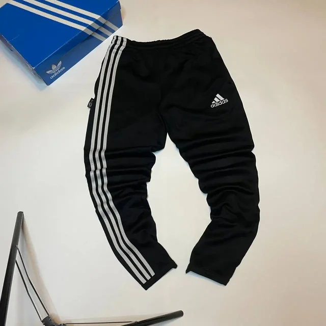 Штаны винтажные adidas 2010 года размер 46(S) - частное объявление в Астрахань
